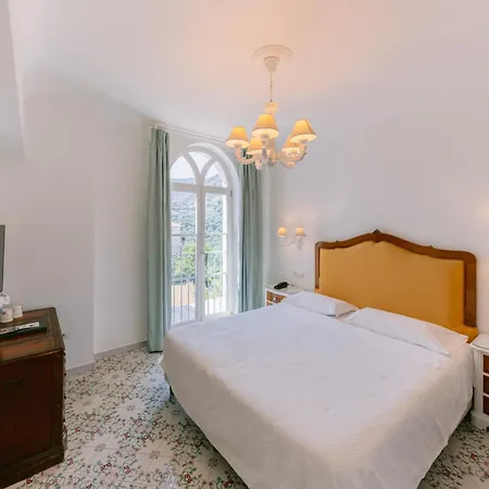 Ξενοδοχείο Giordano 4*