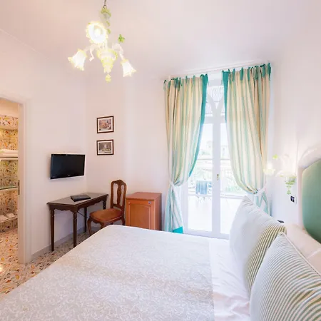 Ξενοδοχείο Giordano 4*